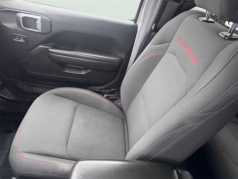 Used 2018 Jeep Wrangler Unlimited Rubicon image 27