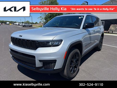 Used 2024 Jeep Grand Cherokee L Altitude AWD/4WD image 1