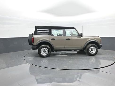New 2026 Ford Bronco 4-Door image 8