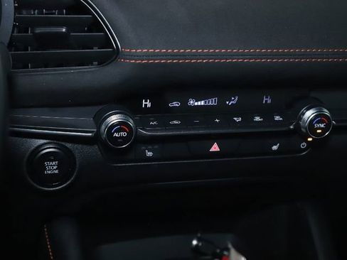 Certified 2025 MAZDA MAZDA3 Carbon image 42