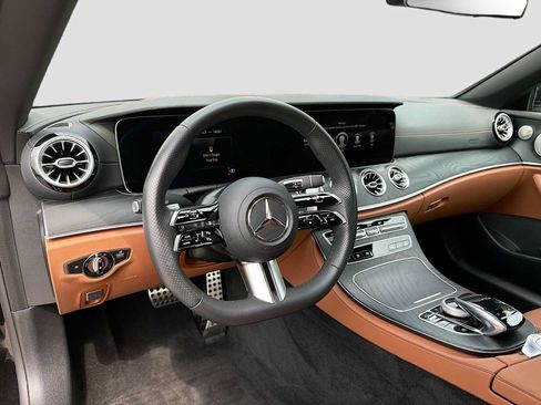 Used 2023 Mercedes-Benz E 450 Cabriolet image 9