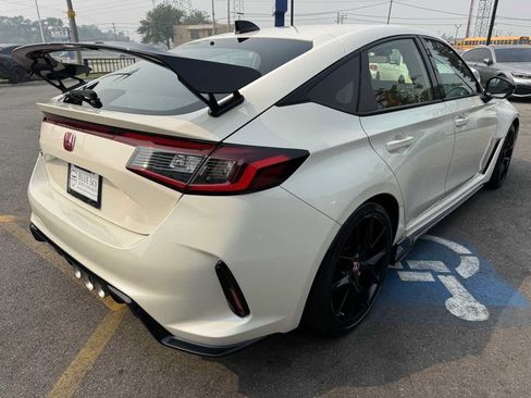 Used 2023 Honda Civic Type R image 5