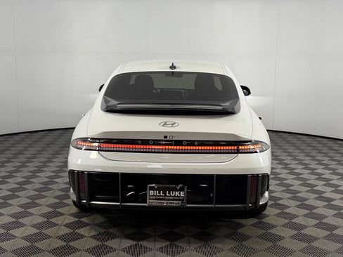 Used 2025 Hyundai Ioniq 6 SE RWD image 9