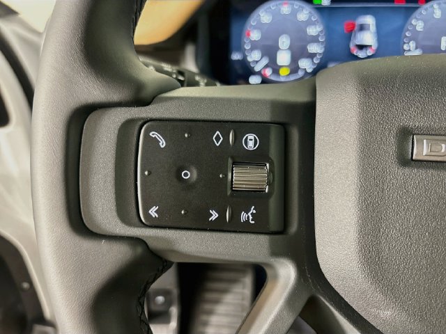 New 2026 Land Rover Defender 110 X-Dynamic SE AWD/4WD image 10