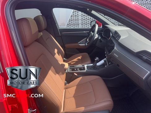 Certified 2025 Audi Q3 2.0T Premium Plus w/ Premium Plus Package image 9