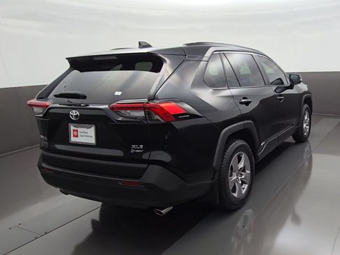 Certified 2025 Toyota RAV4 XLE w/ Convenience Package AWD/4WD image 8
