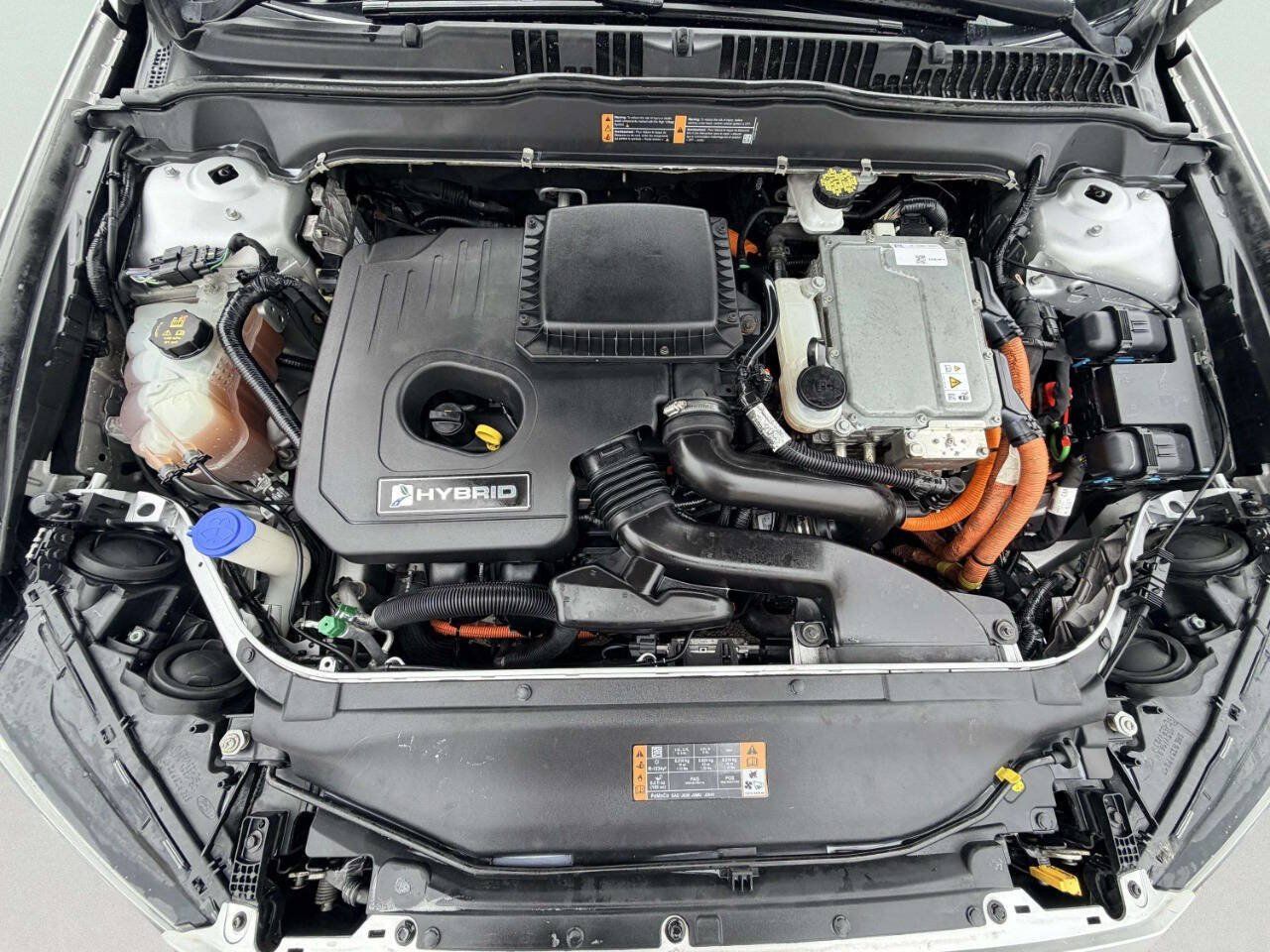 Used 2018 Ford Fusion SE FWD image 10