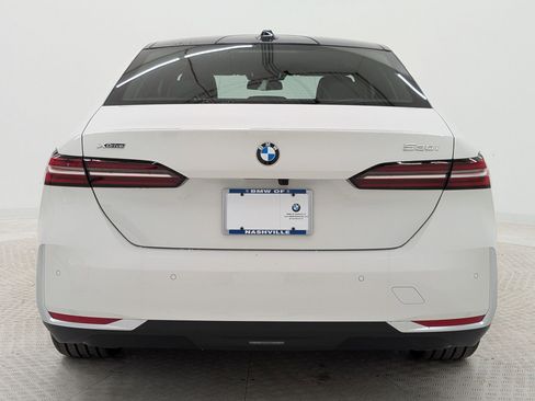 New 2026 BMW 530i xDrive w/ Premium Package AWD/4WD image 10