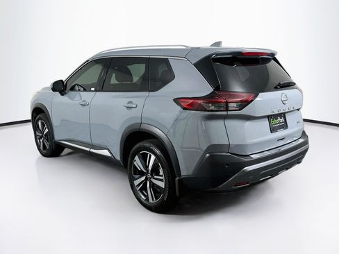Used 2023 Nissan Rogue SL FWD image 5