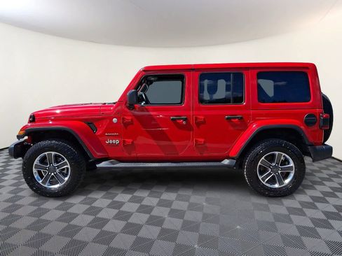 Used 2022 Jeep Wrangler Unlimited Sahara w/ LED Lighting Group AWD/4WD image 8