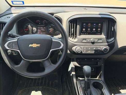 Used 2022 Chevrolet Colorado W/T w/ WT Convenience Package AWD/4WD image 9