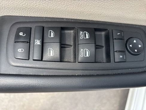Used 2023 Chrysler Voyager LX FWD image 24