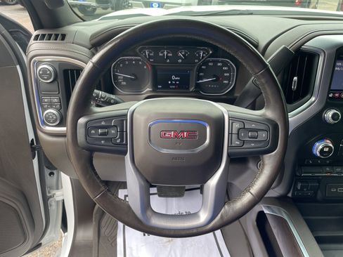 Used 2019 GMC Sierra 1500 SLT image 16