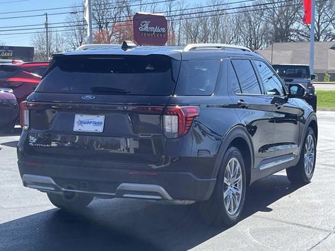Used 2025 Ford Explorer Platinum image 7