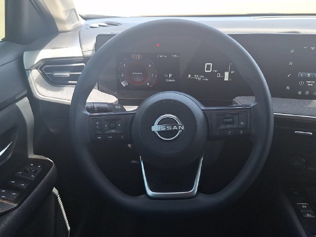 Used 2026 Nissan Kicks SV FWD image 14