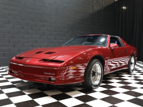 Used 1990 Pontiac Firebird Trans Am RWD image 11