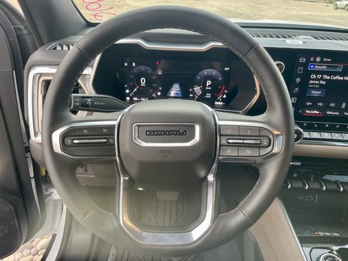 Used 2026 GMC Canyon Denali AWD/4WD image 15