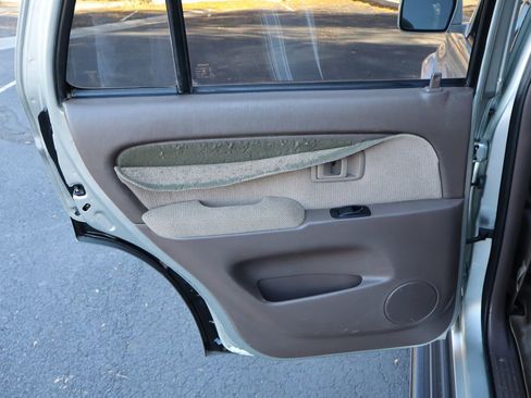 Used 2000 Toyota 4Runner SR5 w/ Upgrade Value Pkg 4 image 25