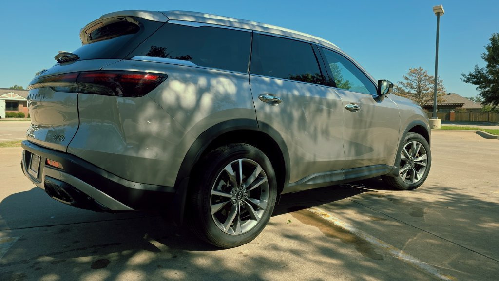 Used 2025 INFINITI QX60 Luxe AWD/4WD image 35