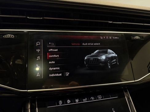 Used 2019 Audi Q8 Premium Plus w/ Premium Plus image 32