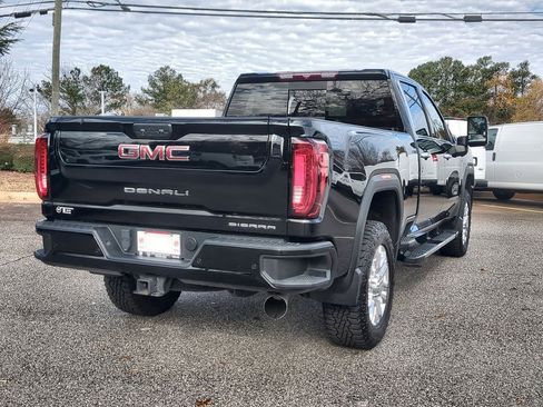 Used 2022 GMC Sierra 2500 Denali image 8