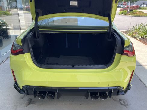 Used 2021 BMW M4 Competition w/ Executive Package RWD image 8