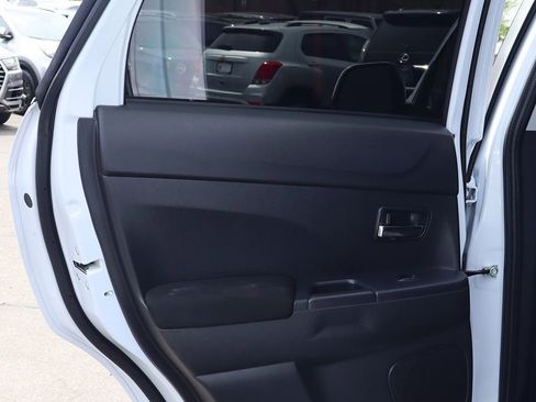 Used 2024 Mitsubishi Outlander Sport AWD image 29