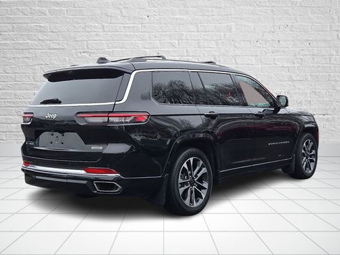 Used 2023 Jeep Grand Cherokee L Overland w/ Advanced Protech Group III image 6