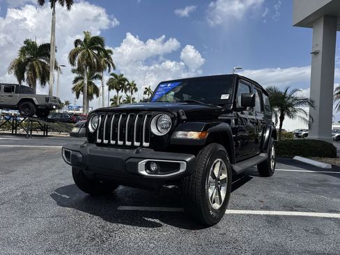Used 2019 Jeep Wrangler Unlimited Sahara image 27