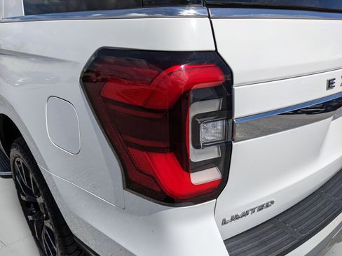 Used 2023 Ford Expedition Limited AWD/4WD image 39