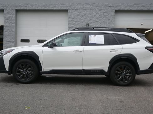 Certified 2025 Subaru Outback Onyx Edition AWD/4WD image 6