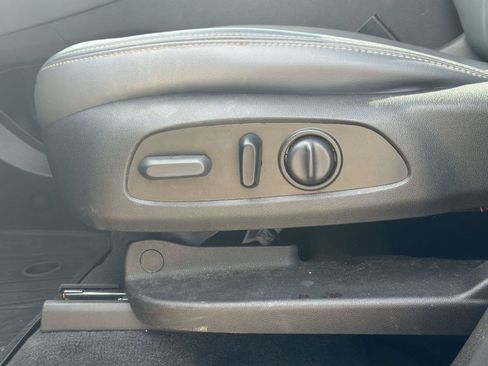 Used 2024 Buick Enclave Essence w/ Sport Touring Edition FWD image 15