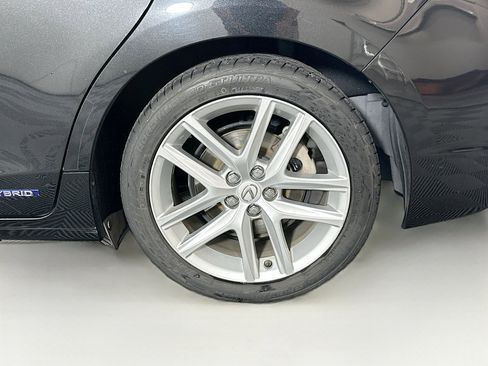 Used 2017 Lexus CT 200h w/ Seat Comfort Package image 11