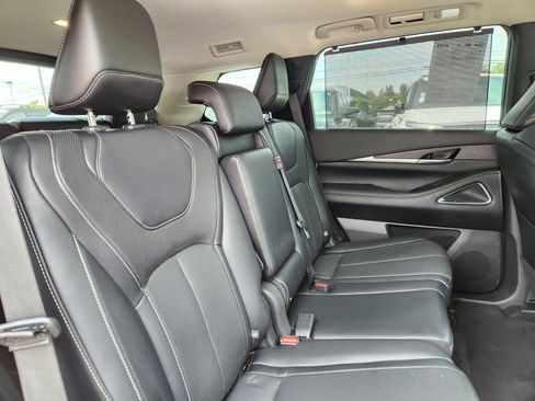Used 2023 INFINITI QX60 Sensory w/ Cargo Package AWD/4WD image 15