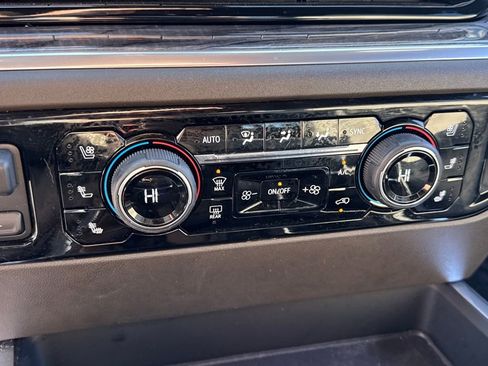 Used 2025 Chevrolet Silverado 1500 LTZ image 20