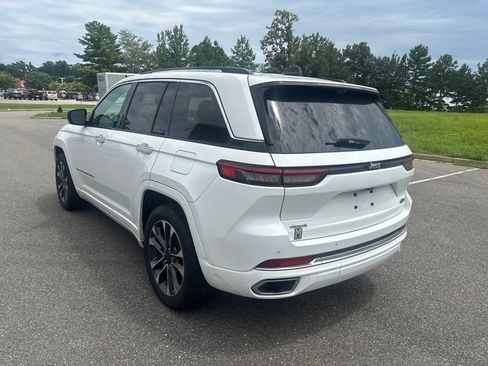 Certified 2023 Jeep Grand Cherokee Overland w/ Luxury Tech Group IV AWD/4WD image 5