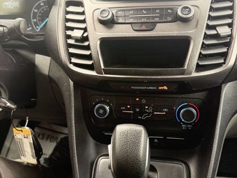 Used 2019 Ford Transit Connect XL FWD image 17