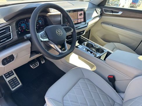 New 2026 Volkswagen Atlas SEL Premium R-Line AWD/4WD image 10