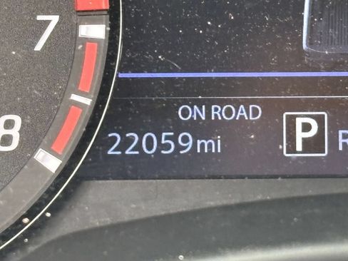 Used 2026 Nissan Frontier PRO-4X AWD/4WD image 9