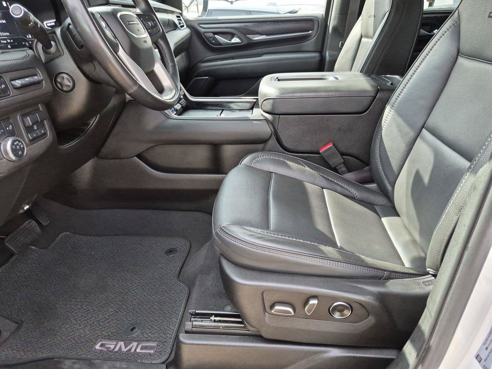 Used 2022 GMC Yukon Denali w/ Denali Ultimate Package AWD/4WD image 28