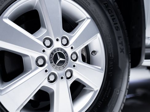 Used 2022 Mercedes-Benz Sprinter 144 Cargo image 22