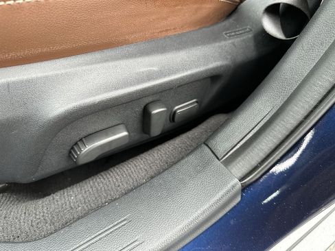 Used 2018 Subaru Outback 2.5i Touring w/ Popular Package #3 image 12