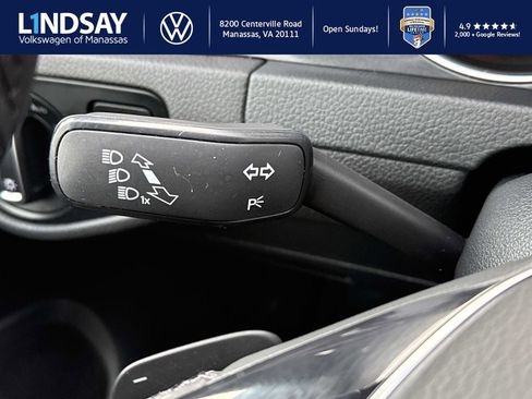 Used 2019 Volkswagen Golf SE image 22