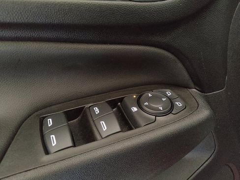 Used 2023 Chevrolet Equinox LT image 27