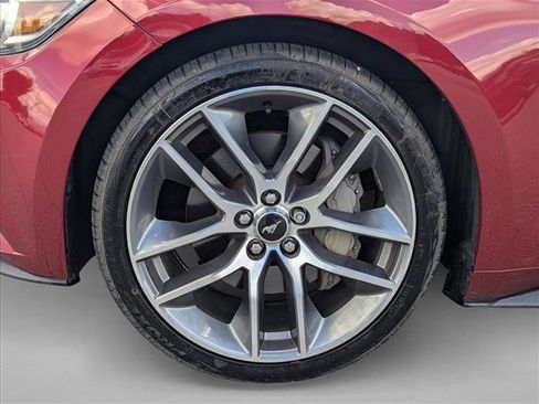 Used 2017 Ford Mustang GT Premium w/ Equipment Group 401A RWD image 9
