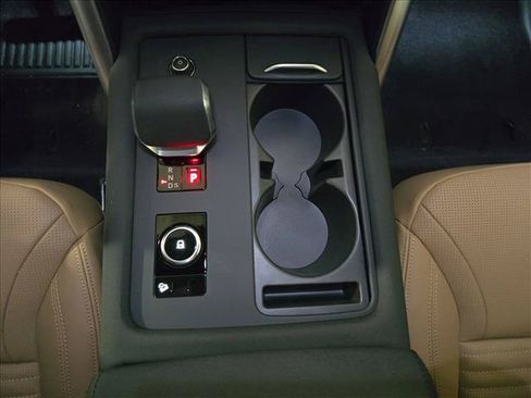 New 2026 Land Rover Discovery Limited Edition AWD/4WD image 25