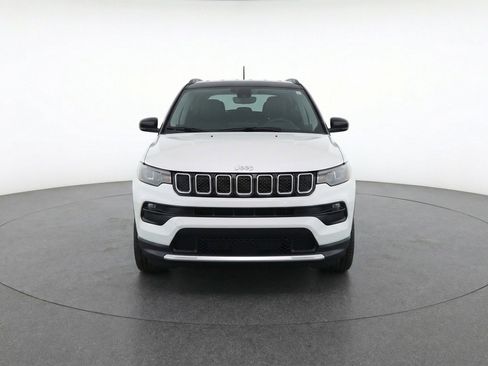 Used 2025 Jeep Compass Limited image 1