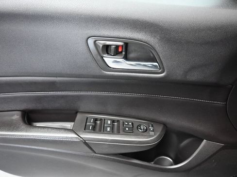 Used 2018 Acura ILX FWD image 10