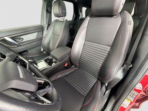 Certified 2023 Land Rover Discovery Sport SE R-Dynamic image 23