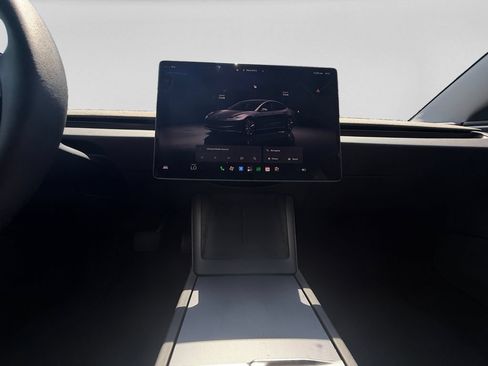 Used 2025 Tesla Model 3 Long Range RWD image 11